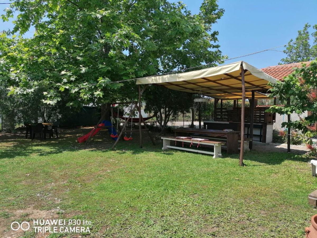 Country Village Nea Poteidaia Exterior photo